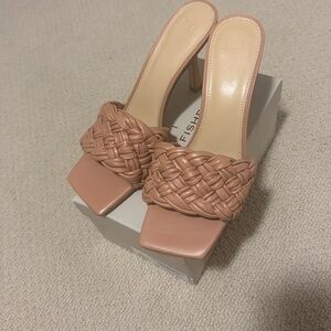 Marc Fisher heels-New in box
